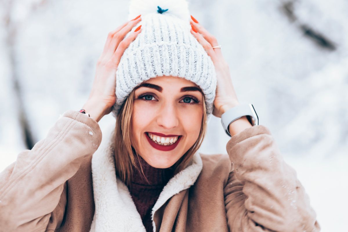 A lady wearing wool beanie in cold weather