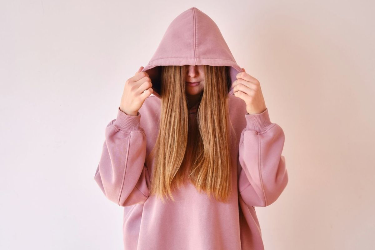How to Style Oversized Hoodies: The Ultimate 2024 Guide